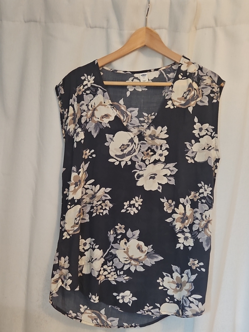 Old Navy Navy Floral Cap Sleeve Blouse